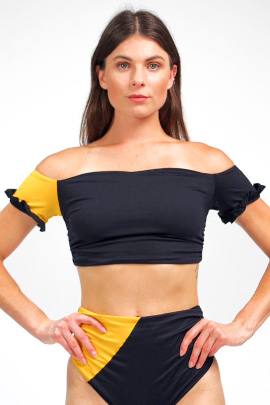 Cali off-the-shoulder bikini crop top with short sleeves, black