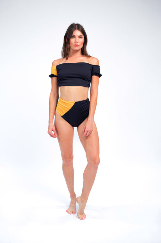 Cali off-the-shoulder bikini crop top with short sleeves